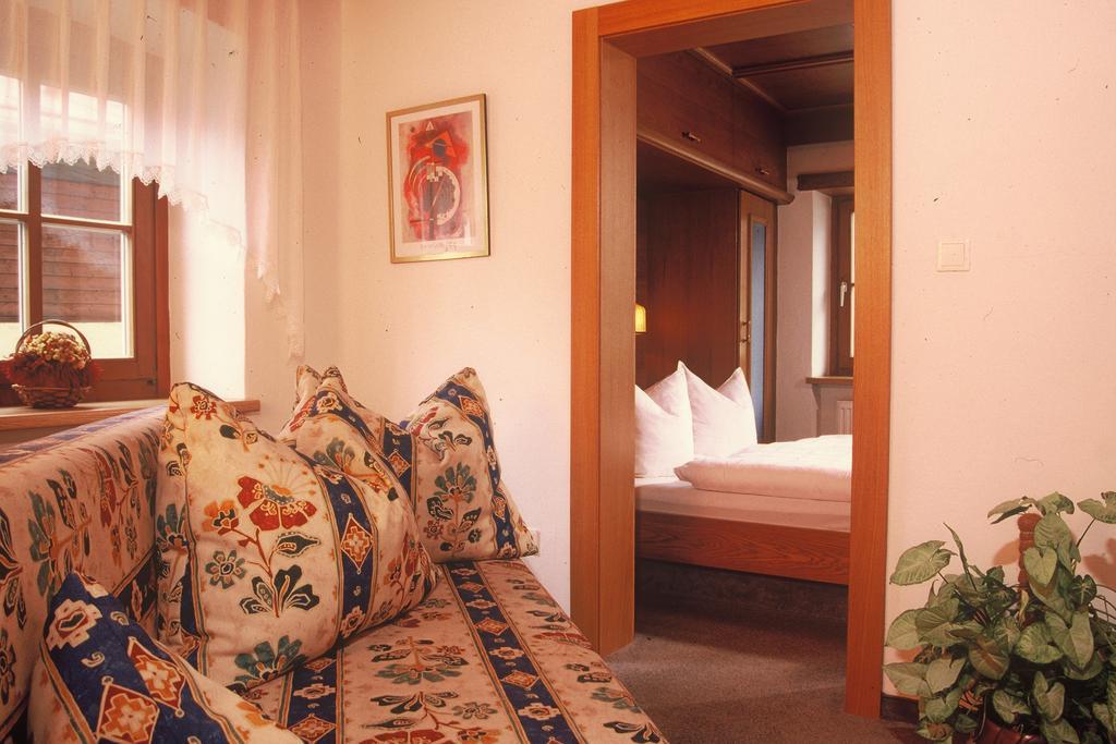Hotel Gasthof Traube Hopfgarten im Brixental Pokój zdjęcie